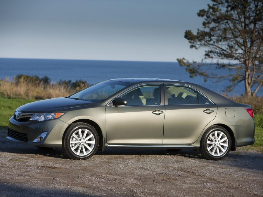  Toyota Camry XLE 2011 года  (фото 5 из 7)
